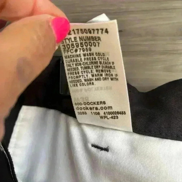 Dockers Men's Backswing Shorts Black Flat Front D4 Relaxed Fit Golf Comfort 38 - Picture 8 of 9